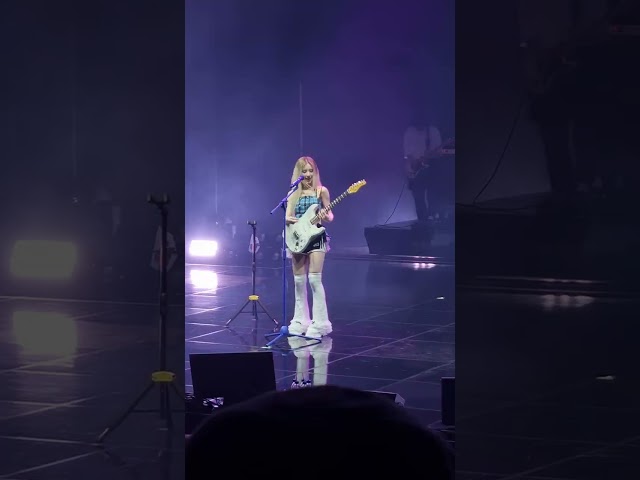 20240720 아르테미스 콘서트 희진-알고리즘 락버전 ARTMS World Tour Concert Moonshot Heejin-Algorithm (Rock ver.)