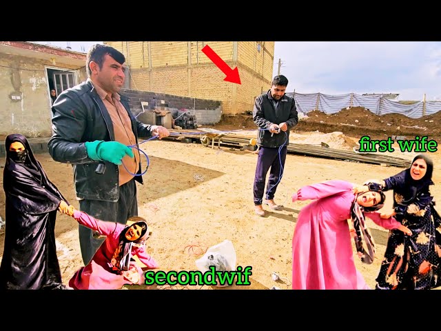 She Waited for Him to Leave! 😈 Zahra Attacks While Heshmat is at Work