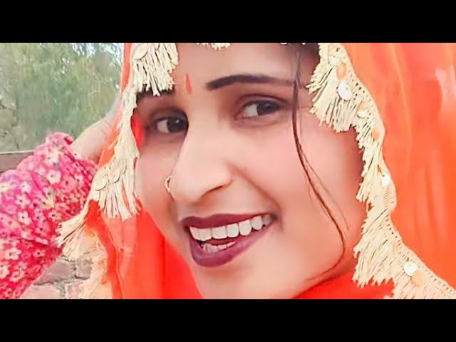 अनीता एक्टर लाइव है प्लीज सभी भाइयों बहनों सपोर्टकीजिएगा