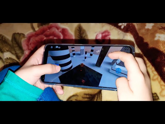 How to wall hop in Roblox mobile tutorial