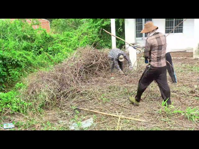 Helping a Poor Grandma and Her Grandson Find Shelter in an Abandoned House