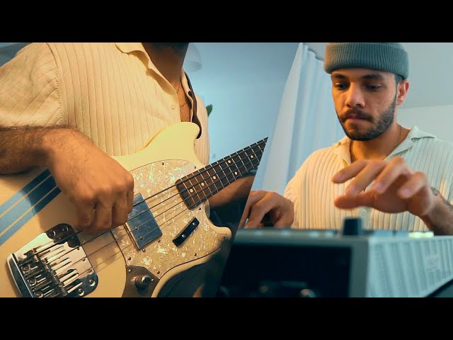 MPC Live 2 Lo-Fi beat: Recording Keys, Bass and Acoustic Guitar
