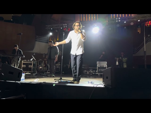 اینم بخشی از کنسرت دیشب با صدای زیبای مازیار لشنی#music #live #singer #iran