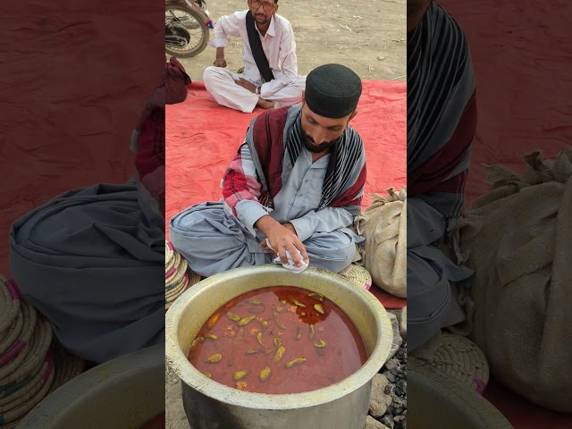 Pakistani Poor People's eat this street food | SiriPaye Ojri Chiken Pulao #pakistanstreetfood