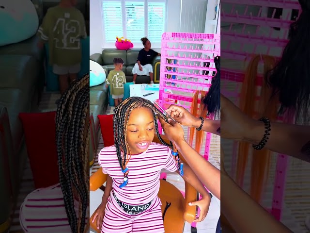 Muna’s new hairstyle is so beautiful 😍 I love it! 😻/ braids and cornrows 