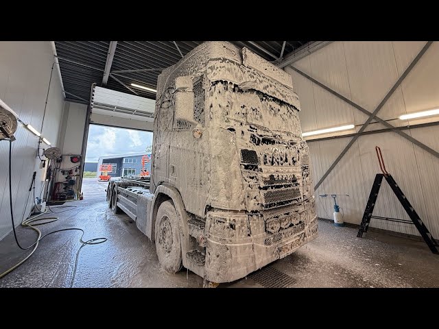 FROM RUST TO SHINE 💎 INSANE TRUCK TRANSFORMATION!