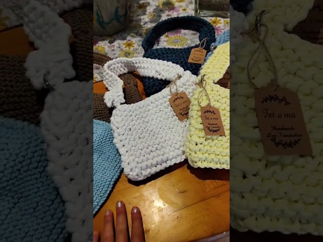 BOLSOS TEJIDOS A DOS AGUJAS CON TRAPILLO E HILO DE  MACRAME  #fetama #tejedoras #bolsos