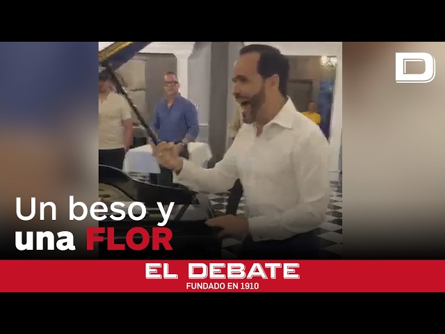 De la Espriella, ganador de las elecciones en Colombia, se hace viral de nuevo cantando Nino Bravo