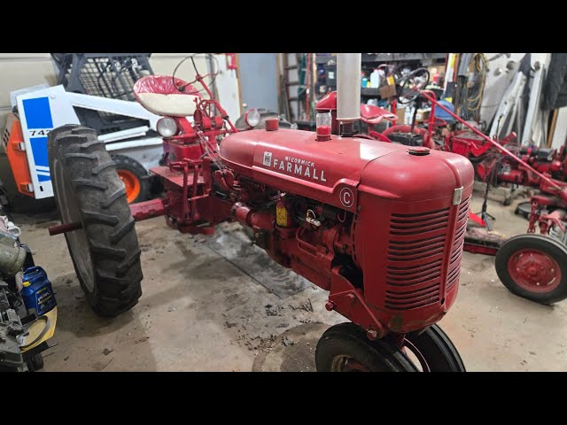 Testing compression on a Farmall C