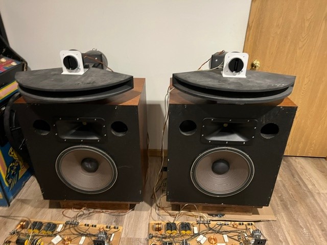 Scott's DIY 2. CYCLOPS: Smith horn with JBL 2440/TRUEXTENT, Charge Coupled crossover and epic rant