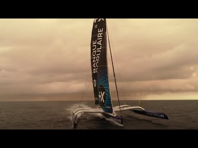 SOUS L'ORAGE À 40 NOEUDS - MAXI BANQUE POPULAIRE XI - VOILE BANQUE POPULAIRE