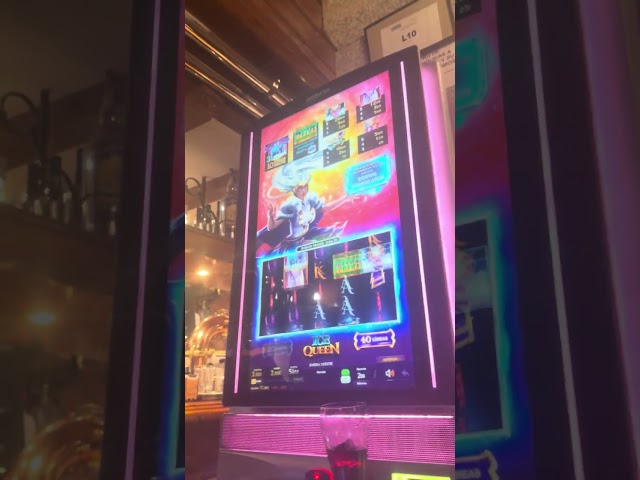 Manhattan, Ice Queen, Stampida, Link King Mighty Hammer, a tour of Madrid, Spanish slot machines