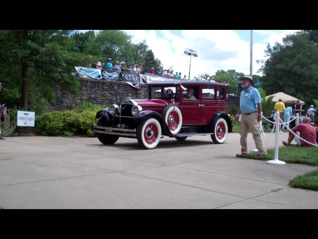 1928 Hupmobile Century E-4 Four Door Sedan (ii)