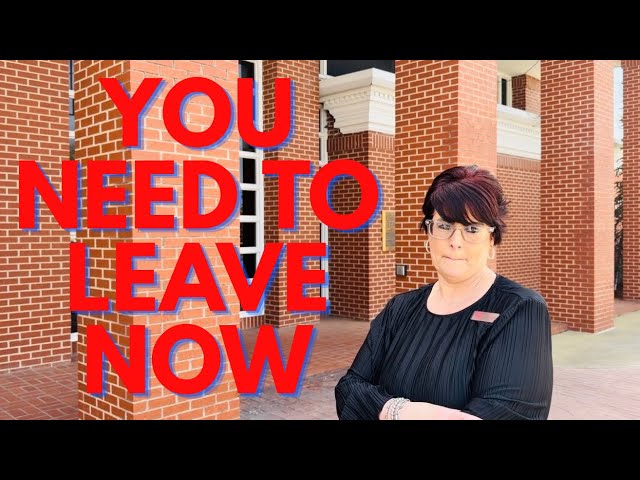 SECURITY FREAKS OUT ABOUT THE FIRST AMENDMENT - POLICE RESPOND…