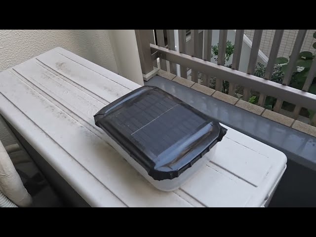 Geiger counter in a lunch box