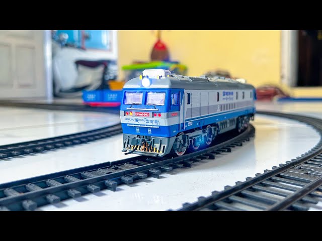 ASMR Unboxing & First Test of a Rare Blue Dongfeng Train! Satisfying Miniature Train Sounds 