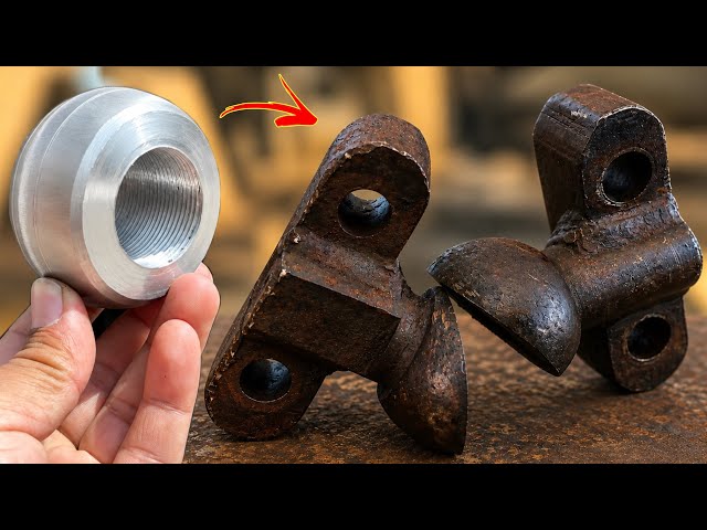 A Ruthlessly Broken Bucket Linkage Joint Repair Proves Mechanic Skill Still Exists That Never Failed
