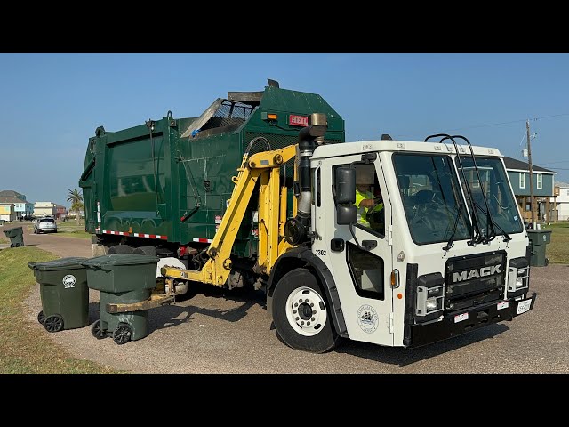 City of Galveston: Mack LR Heil DuraPack Python Garbage Truck