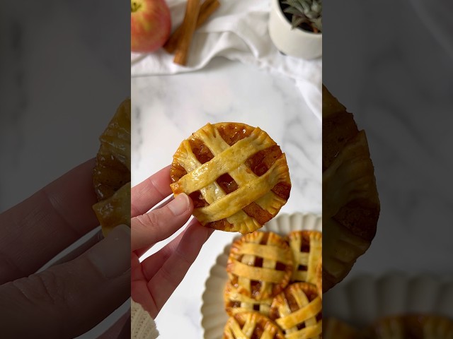 Mini apple pies #applepie #pastry #dessertrecipe #baking #easyrecipe