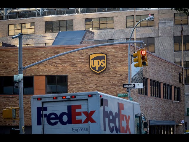 FedEx, UPS Shares Sink on ‘Watershed’ Amazon Logistics Move