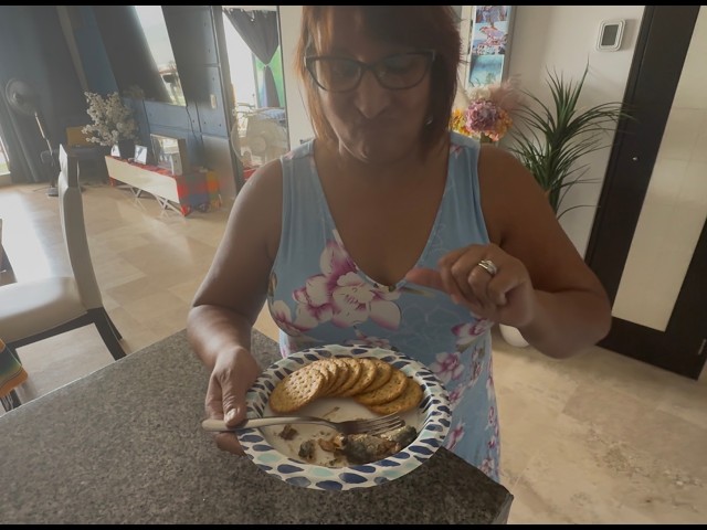 Lisa’s Sardine Taste Test: No Crackers, No Lemon, Just Plain!!!