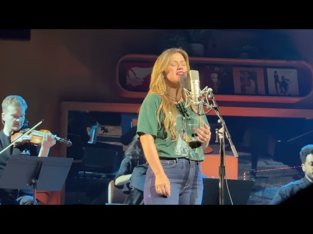 Kelly Clarkson - Beautiful Disaster - Studio Sessions - 07.26.25
