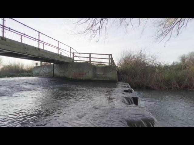 Running Water 5000x2500 60fps YT metadata injected for VR180