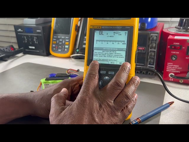  How to Refresh the Battery 🔋 Inside FLUKE 123 Scope