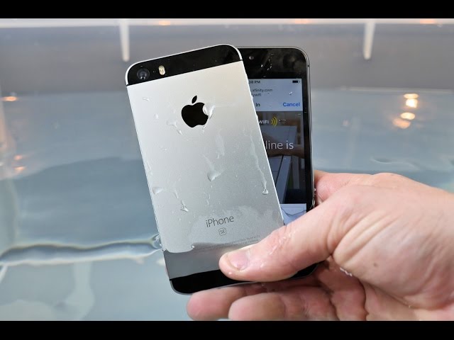 ¡Prueba de agua para iPhone SE vs 5S! ¿Es resistente al agua?