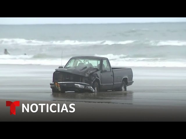 Mujer muere en Florida tras ser embestida por camioneta en una caseta de peaje | Noticias Telemundo