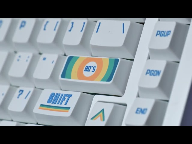 Back to the 80s ⏮️✨ Typing retro vibes with the MonsGeek M1 V5 1980s.