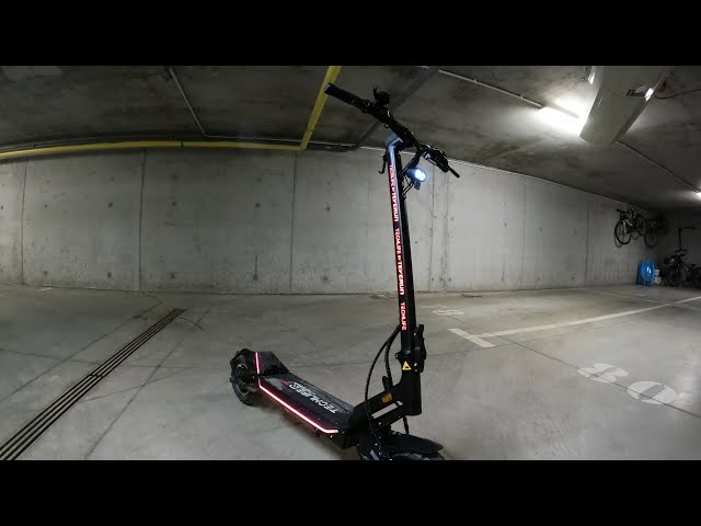 Techlife Q7 3000w 52v25Ah 60kmh - ft. Hugo