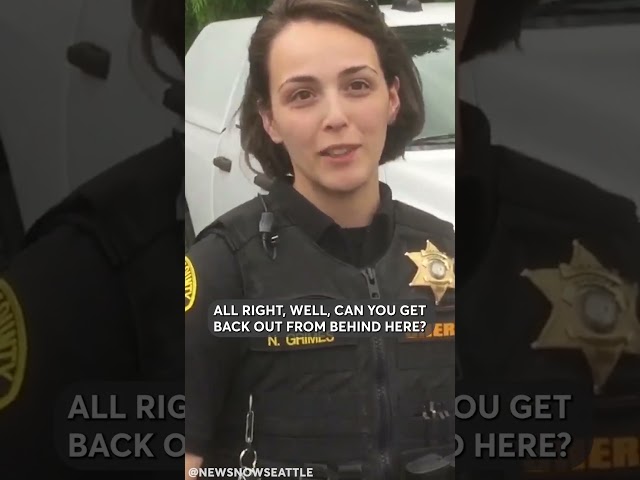 Female Cop Got What She Deserve! OWNED!| ID Refusal