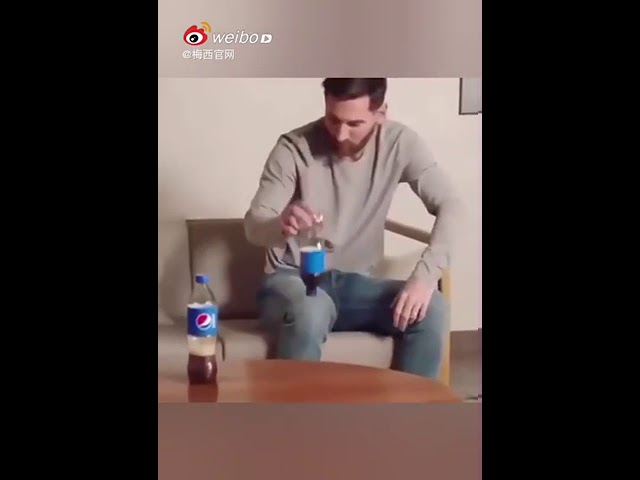 مسي ف كواليس اعلان  بيبسي