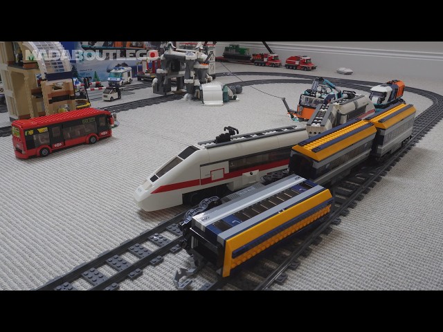 LEGO Train Crash 3. Santa Fe, Station, Caboose.