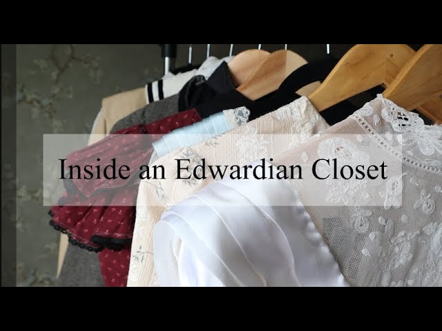 How much clothing did they own in 1900?