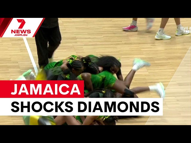Jamaica stuns Australia in Commonwealth Games netball thriller | 7NEWS