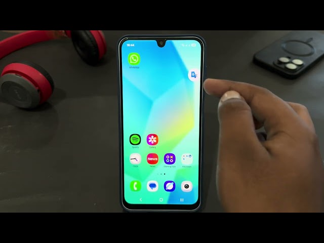 How to Chat in Other Languages on WhatsApp (iPhone & Android)