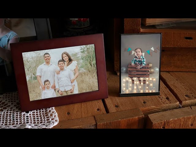 Aura Digital Frame Alternative | Liquid Canvas Connected Picture Frame