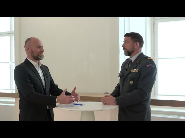 Complex Adaptive Systems: New Ways to Study Officer Training