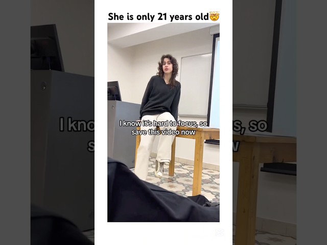 Who is joining her lecture?!😱 #professor #school #collegecoding #codingtips #aitools #codelearning