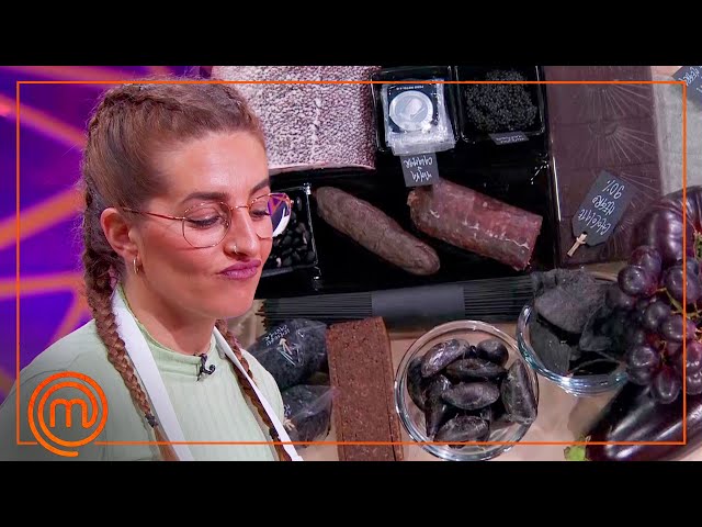 They have to cook ONLY WITH BLACK INGREDIENTS!! | MasterChef 12