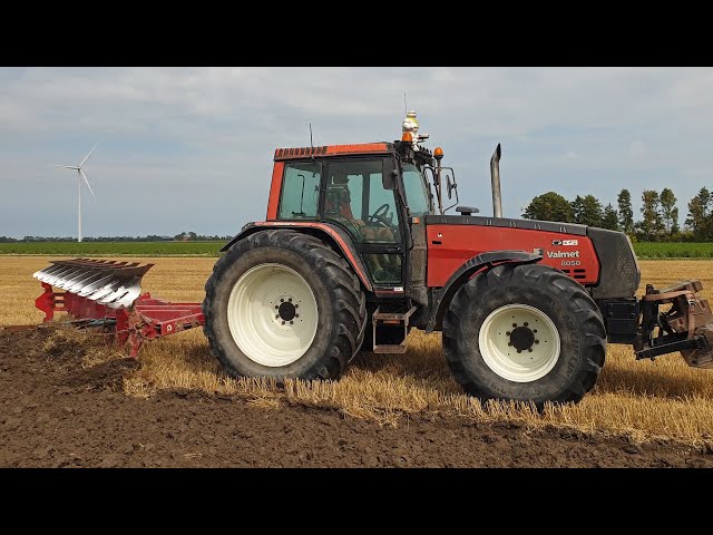 Valmet 8050 Open Pipe - Onland Ploughing - Ovlac 8 furrow ECO Plough - 6 Cylinder Pure Sound 😎