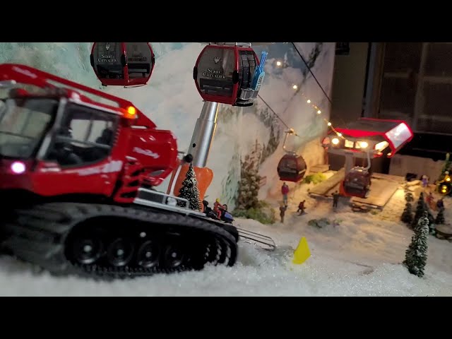Dameuse PistenBully en pleine action sur la maquette de Serre Chevalier Vallée !