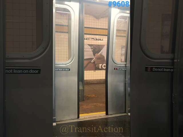 MTA R160A #9608 Train Door Chime #shorts