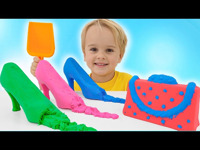 Chris and Mom Pretend Play with Kinetic Sand