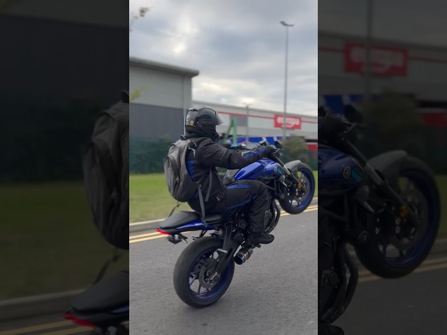 Yamaha MT-07 Sound Aggressive Black Widow Best Wheelie Fail💥💨 #mt07 #yamaha #motorcycle #shorts