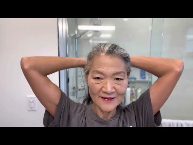 Can anyone tell me how to apply foundation?