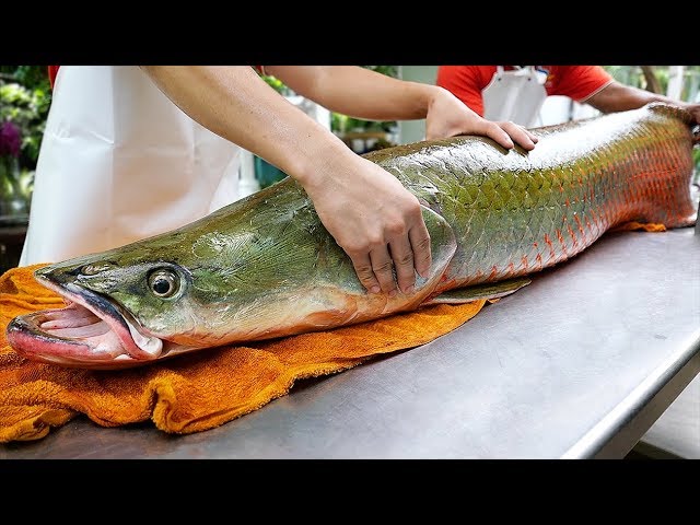 Comida Tailandesa - Gigante Monstruo del Río Amazonas pescado ceviche Bangkok Mariscos Tailandia