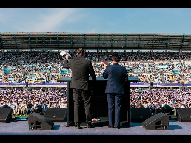 Will Graham Shares the Gospel in South Korea